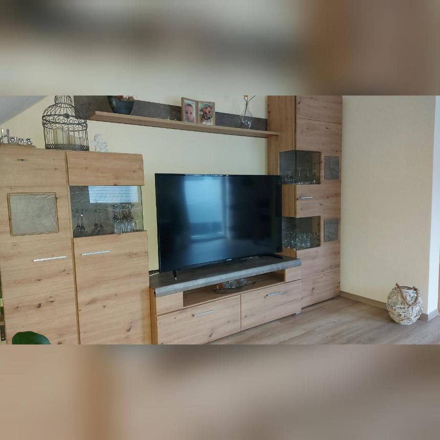 Ferienwohnung -Auszeit-Sayn ベンドルフ エクステリア 写真
